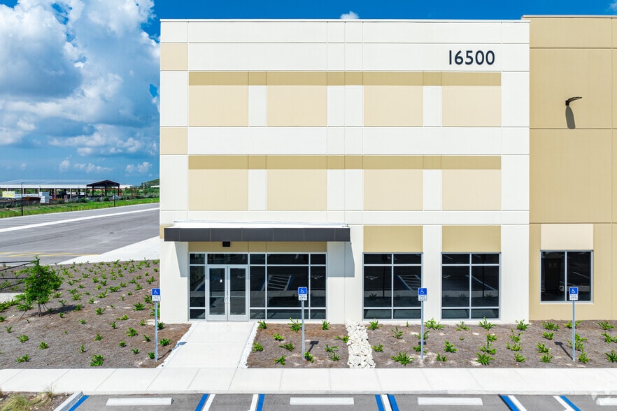 16500 Oriole Rd, Fort Myers, FL for lease - Building Photo - Image 3 of 20