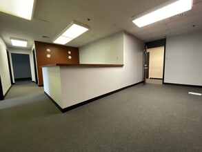 6200 N Hiawatha Ave, Chicago, IL for lease Interior Photo- Image 2 of 3