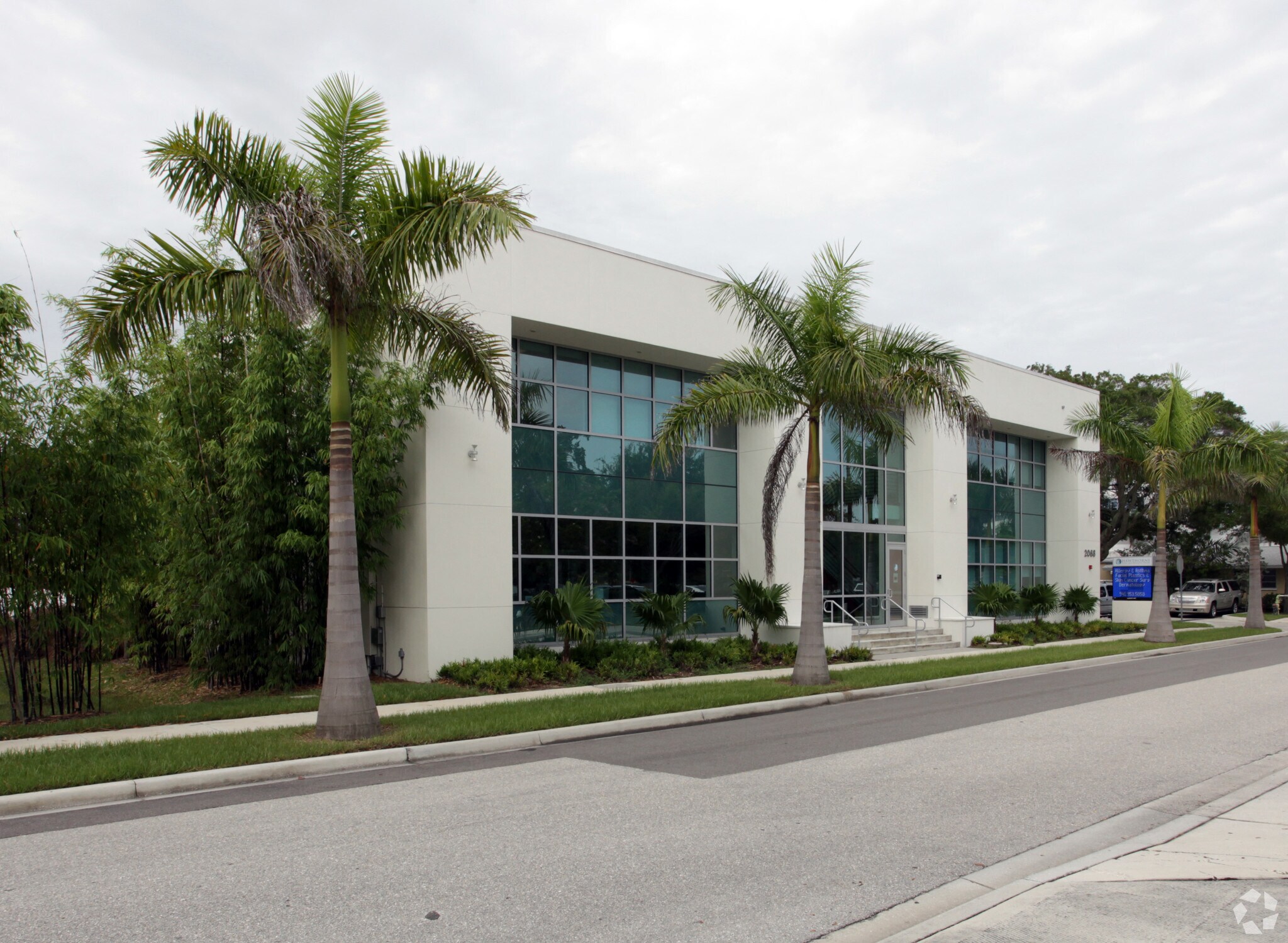 2068 Hawthorne St, Sarasota, FL for sale Building Photo- Image 1 of 1