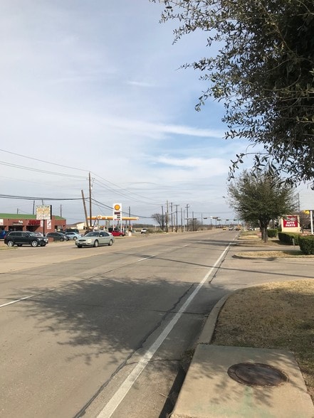 273 E Ovilla Rd, Red Oak, TX for lease - Building Photo - Image 3 of 3