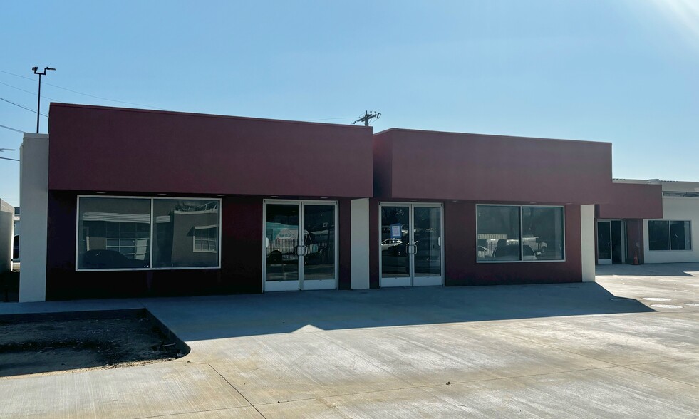 2714 Bomar Ave, Dallas, TX for lease - Building Photo - Image 1 of 5