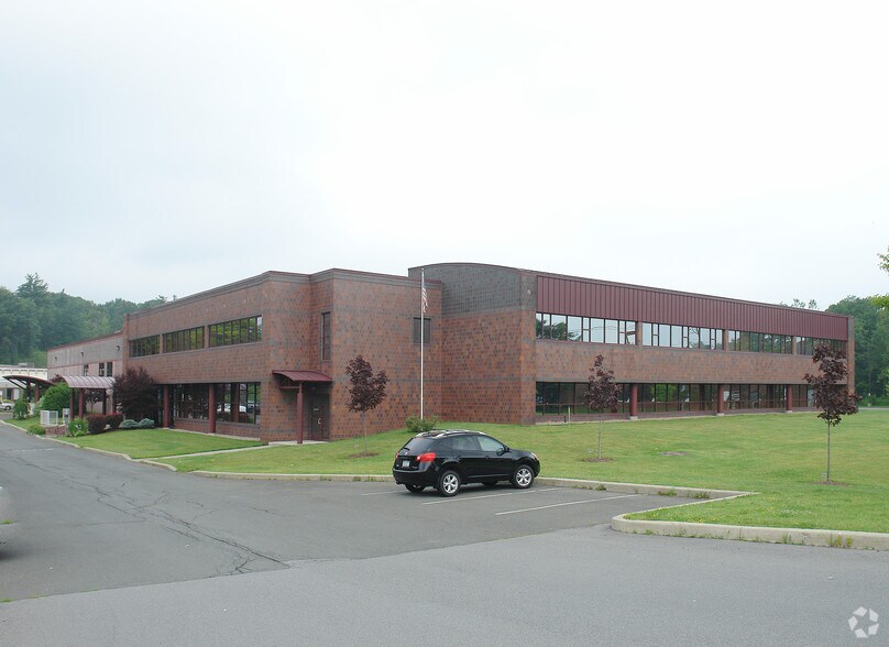 968 Albany Shaker Rd, Latham, NY for lease - Primary Photo - Image 1 of 5