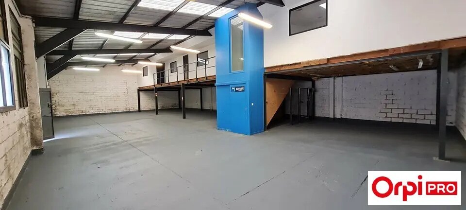 Flex in Saint-Brieuc for lease - Interior Photo - Image 2 of 6