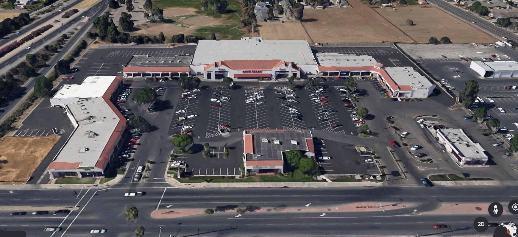 820-940 W Henderson Ave, Porterville, CA for lease Building Photo- Image 1 of 7