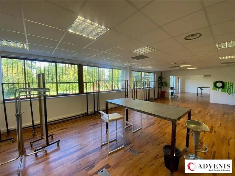 Office in Gradignan for lease - Interior Photo - Image 3 of 8