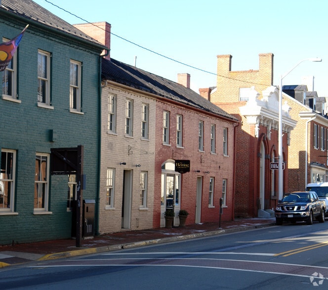 1 S King St, Leesburg, VA for lease - Building Photo - Image 2 of 4