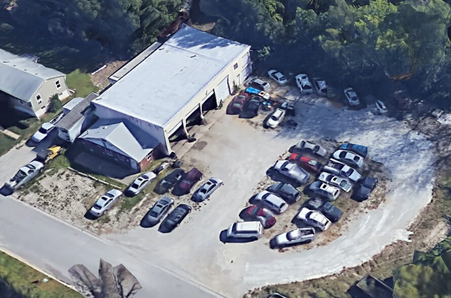 49 S Whitney St, MO 64119