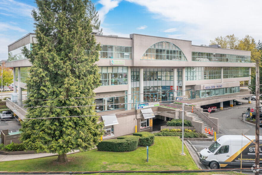 1200 Lynn Valley Rd, North Vancouver District, BC for lease - Building Photo - Image 1 of 8