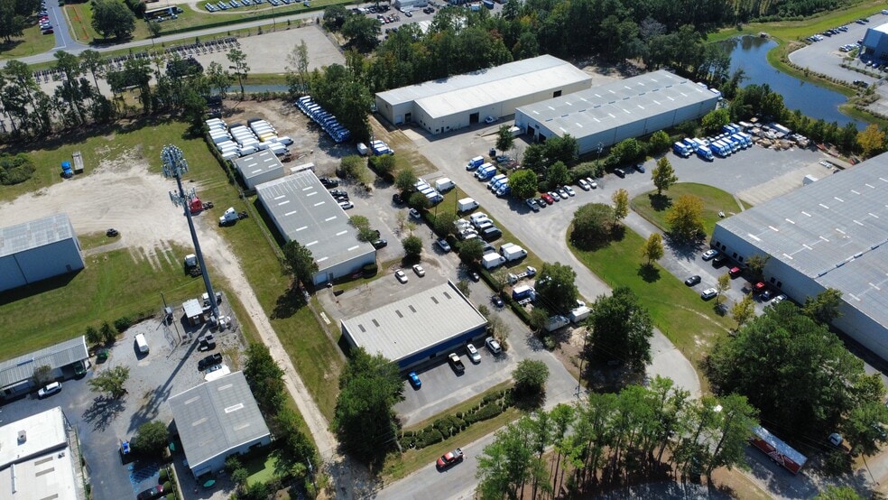 3241 Benchmark Dr, Ladson, SC for lease - Building Photo - Image 1 of 2