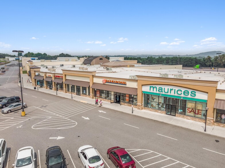 240 Commonwealth Blvd W, Martinsville, VA for lease - Building Photo - Image 3 of 6