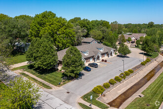 614-622 SE 4th St, Lees Summit, MO - aerial  map view