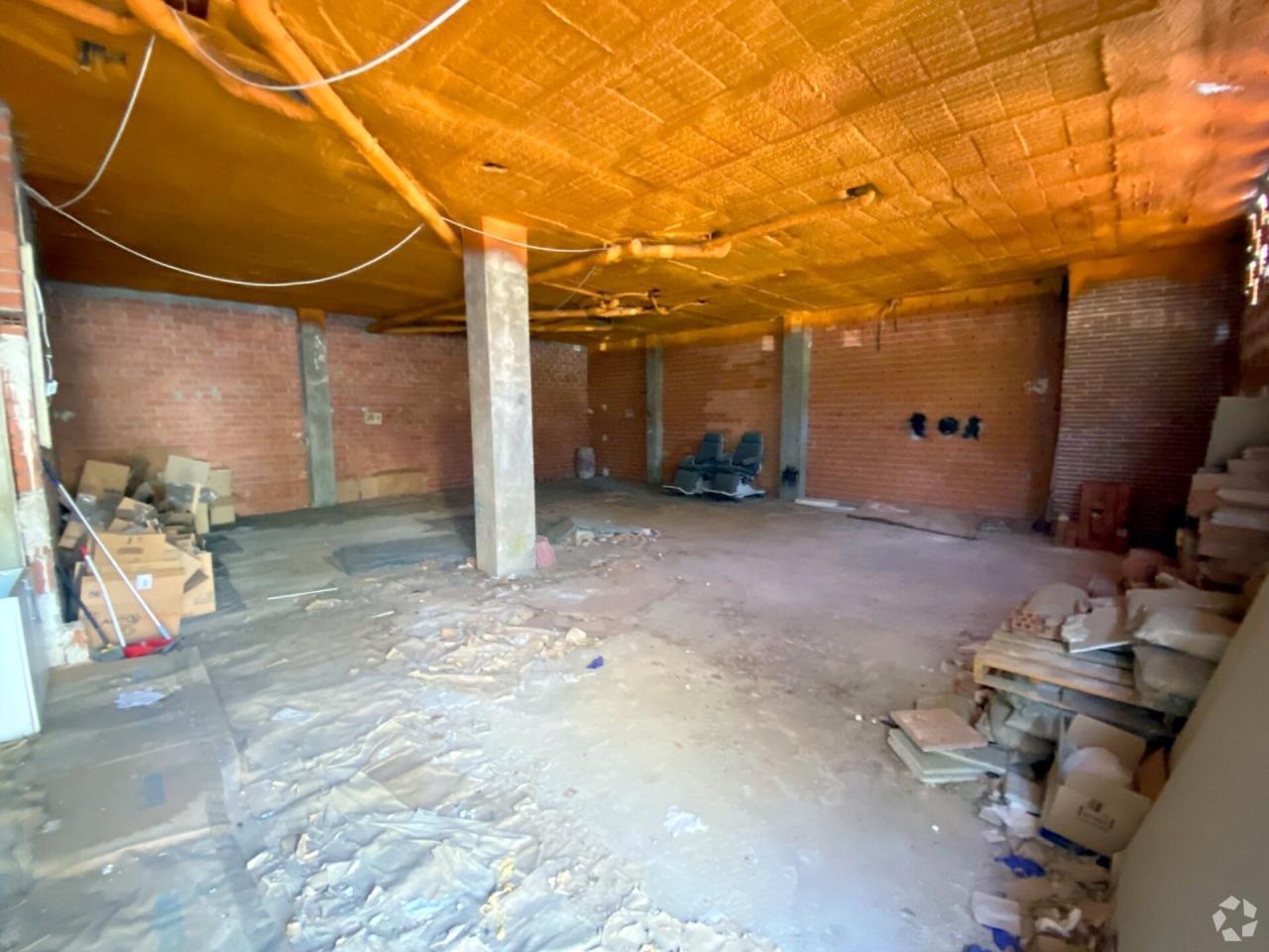 Retail in Toledo, Toledo for lease Interior Photo- Image 1 of 2