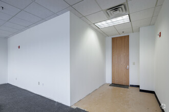 400 Kelby St, Fort Lee, NJ for lease Interior Photo- Image 1 of 2