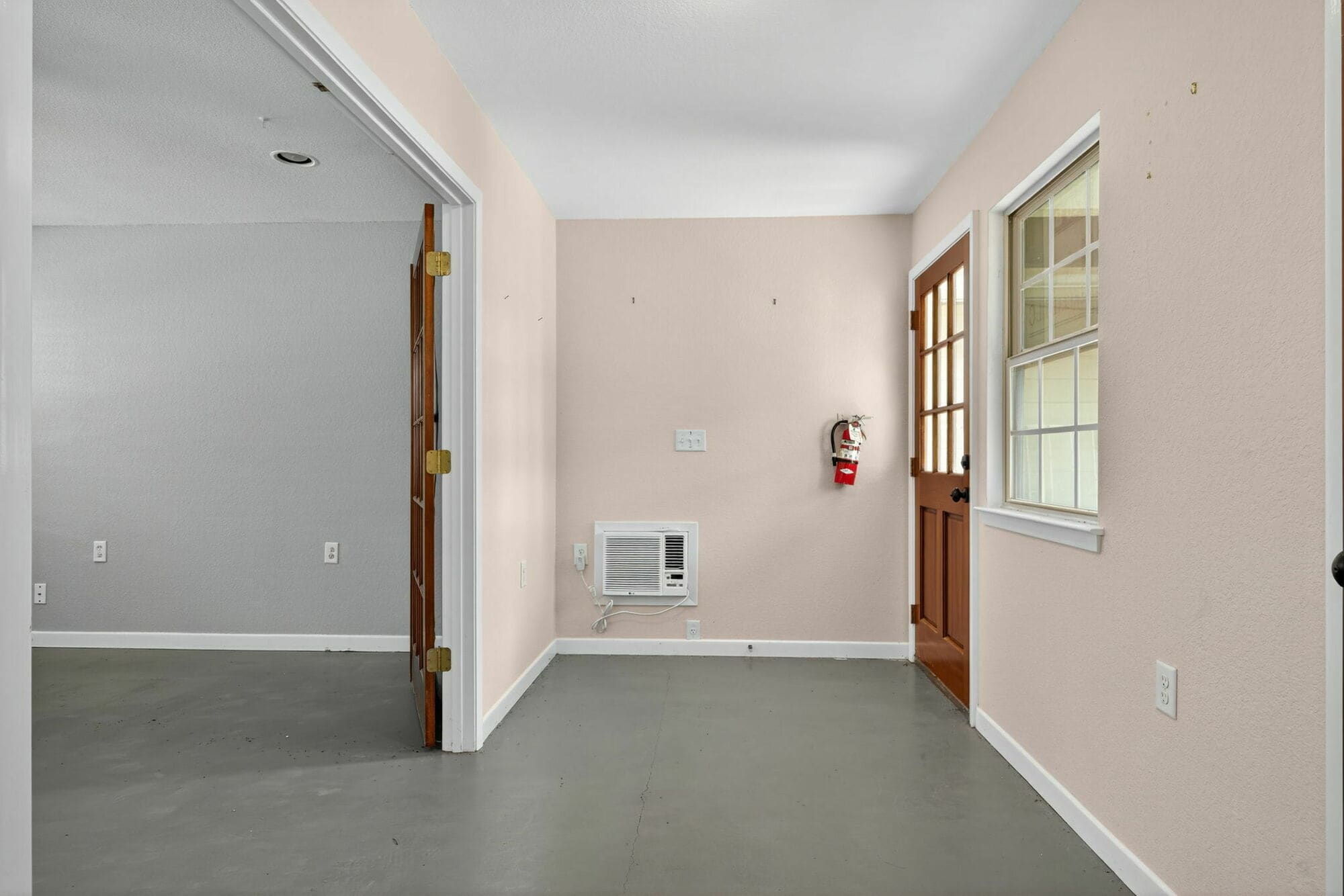 916 E Blanco Rd, Boerne, TX for lease Building Photo- Image 1 of 4