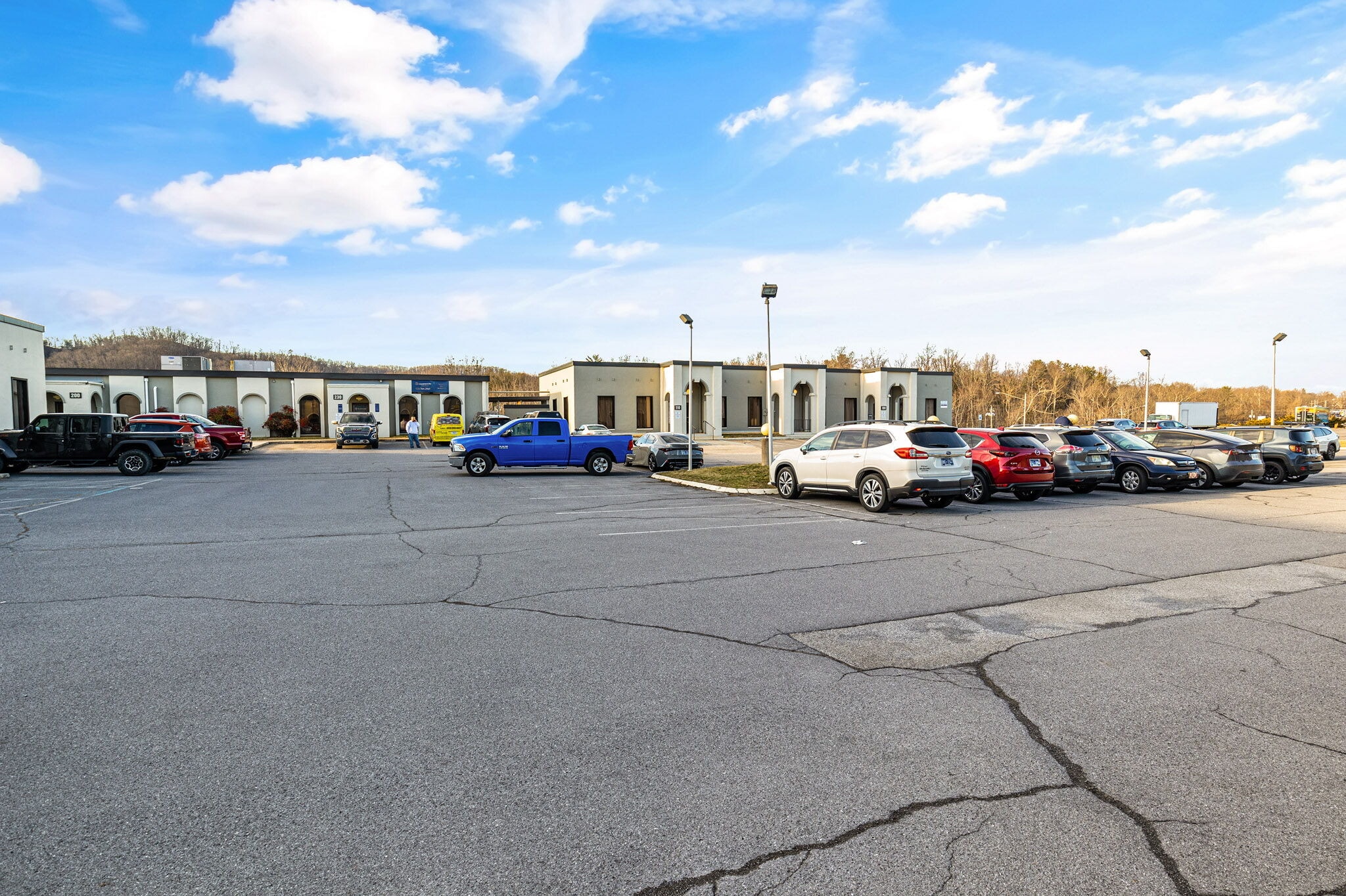 1241 Volunteer Pky portfolio of 4 properties for sale on LoopNet.com Building Photo- Image 1 of 7