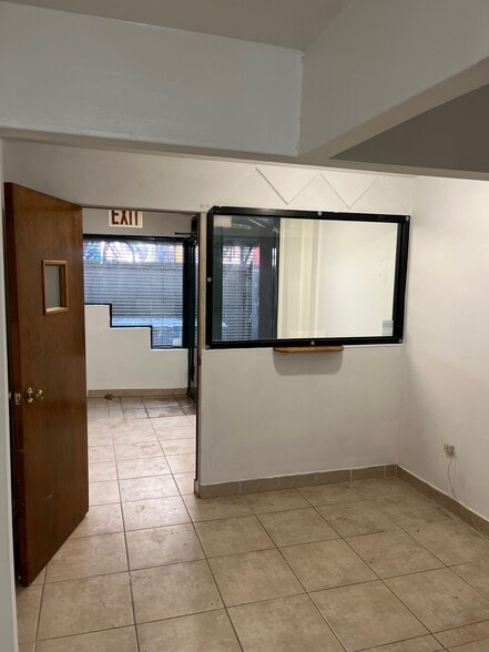 167 Rivington St, New York, NY for lease - Building Photo - Image 2 of 10