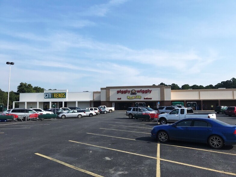 1203-1209 1st Ave SE, Moultrie, GA for sale - Building Photo - Image 1 of 1