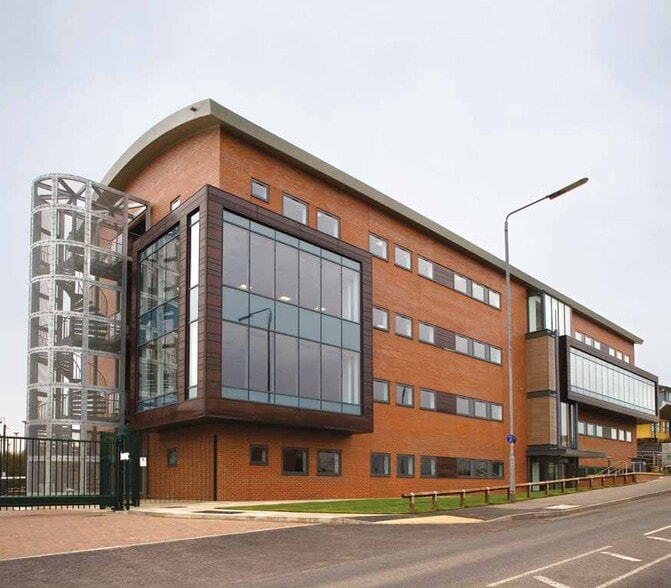 Hamilton Way, Mansfield for lease - Building Photo - Image 1 of 16