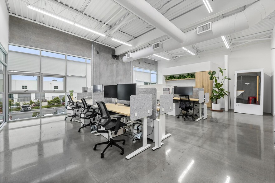 1245 Factory Pl, Los Angeles, CA for lease - Interior Photo - Image 3 of 15