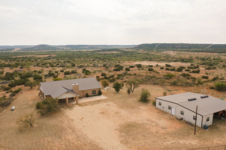 2490 County Rd 379, Guthrie, TX 79236 Sprawling 999.97 Acre Game