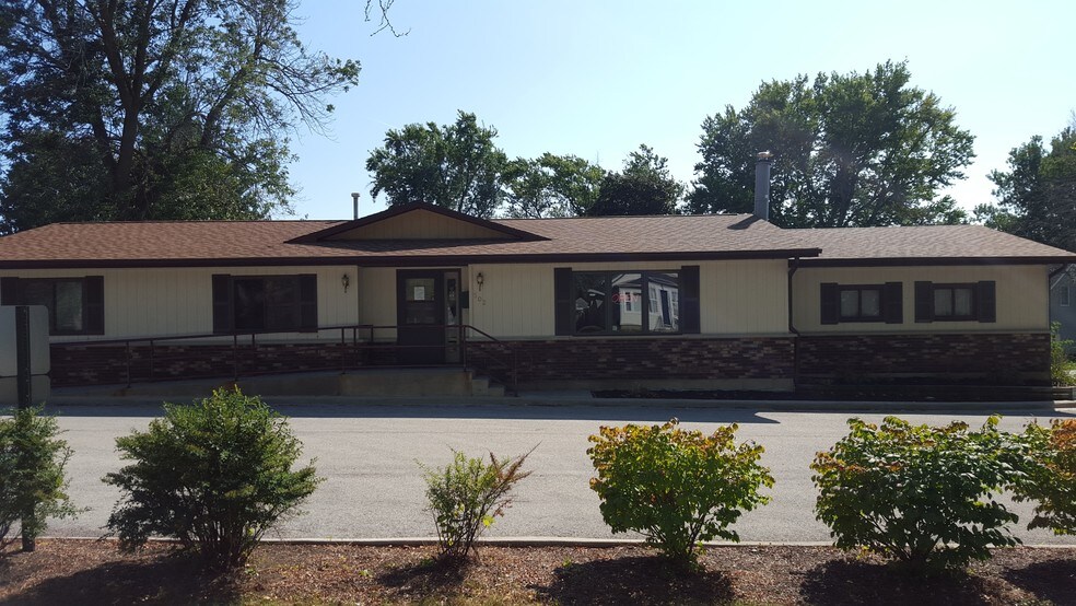 502 E Main St, Genoa, IL for sale - Building Photo - Image 1 of 1