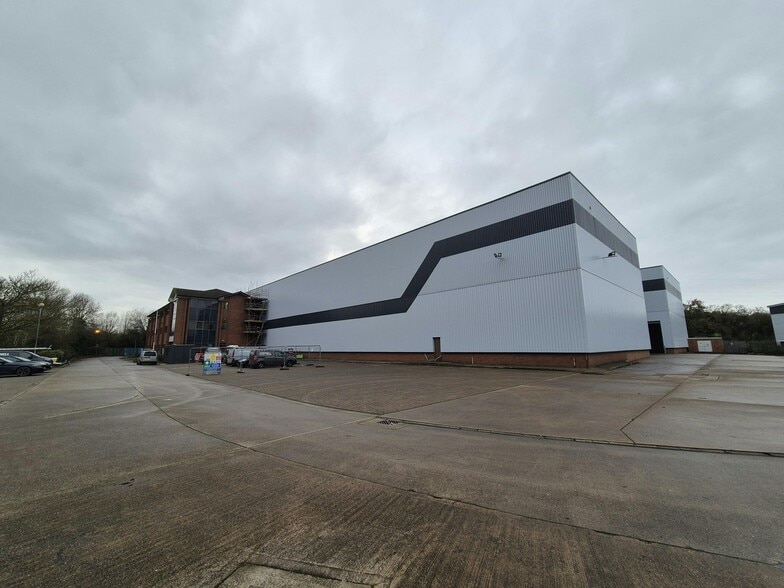 Lawford Rd, Rugby for lease - Building Photo - Image 1 of 7