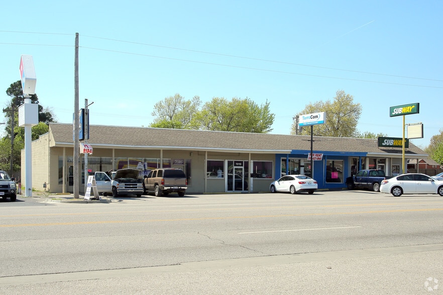 7002-7016 E Admiral Pl, Tulsa, OK for lease - Building Photo - Image 2 of 2