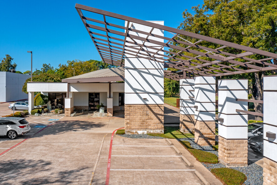 3030 S Cooper St, Arlington, TX for sale - Building Photo - Image 1 of 1