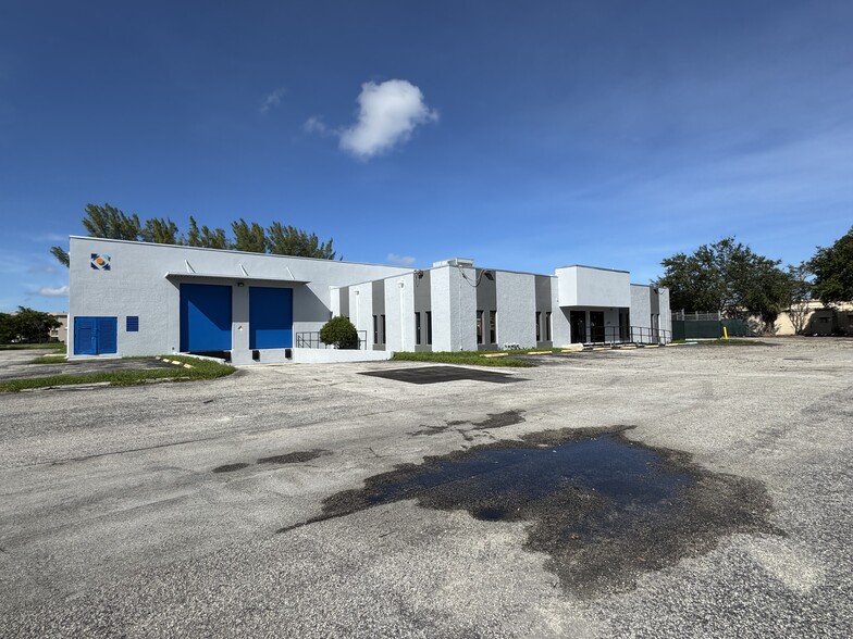 1280 SW 27th Ave, Pompano Beach, FL for lease - Building Photo - Image 3 of 7