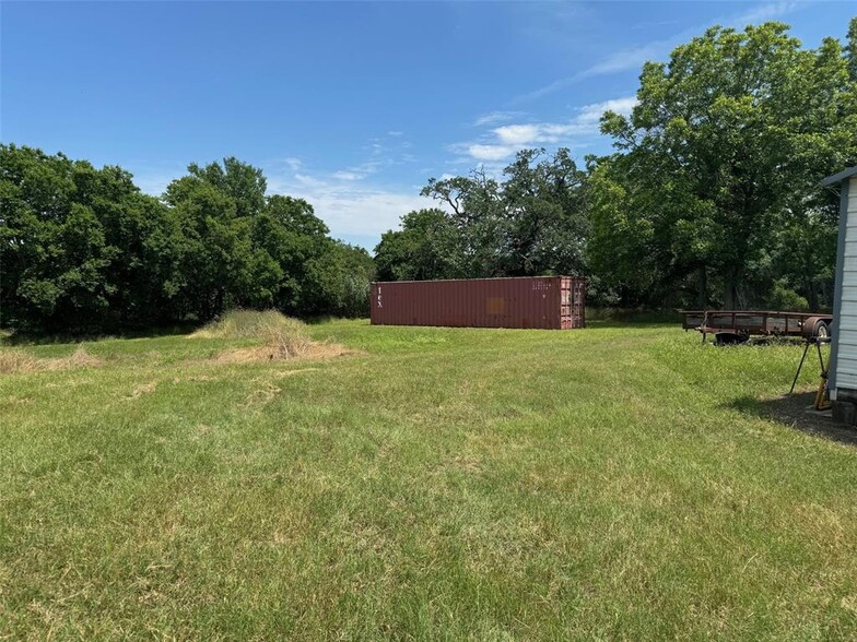 1620 Pecos St, Lockhart, TX for lease - Primary Photo - Image 1 of 13