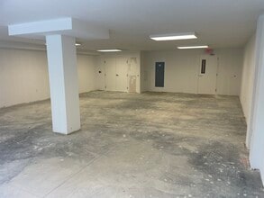 6500 Powers Blvd, Parma, OH for lease Interior Photo- Image 2 of 3