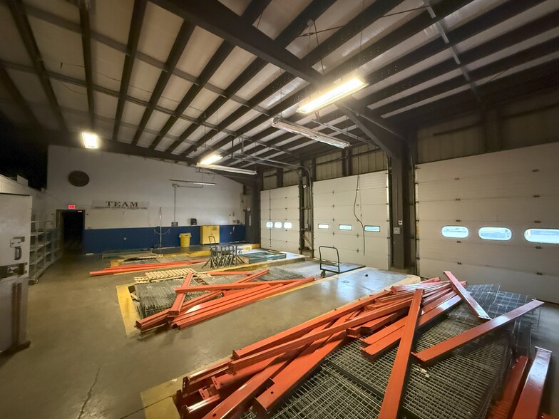 125 Bracken Rd, Montgomery, NY for lease - Building Photo - Image 3 of 6