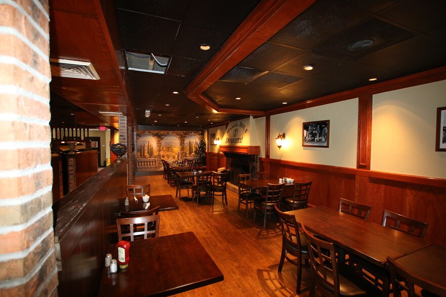 930 N 8th St, Sheboygan, WI for sale - Building Photo - Image 1 of 1