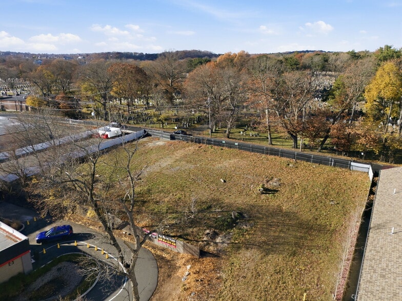586 Canterbury St, Roslindale, MA for sale - Aerial - Image 3 of 11