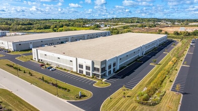 W210 N12855 Gateway Crossing, Richfield, WI for lease Aerial- Image 2 of 5