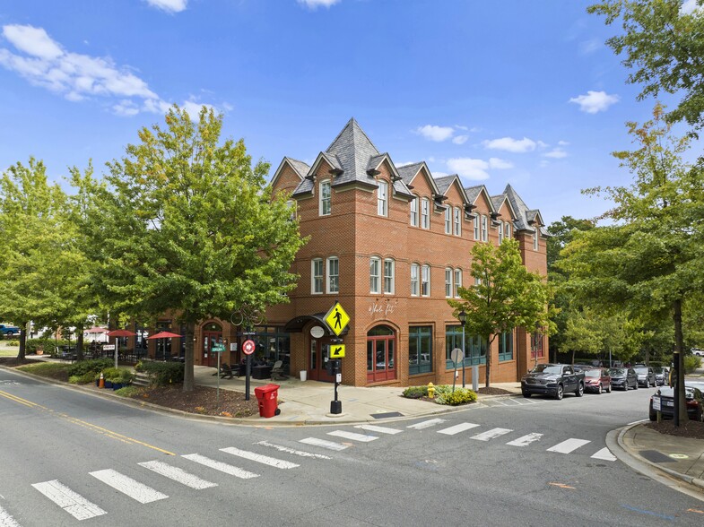 445 S Main St, Davidson, NC for lease - Building Photo - Image 1 of 2