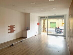 Retail in Castellar del Vallès, Barcelona for lease Interior Photo- Image 2 of 10