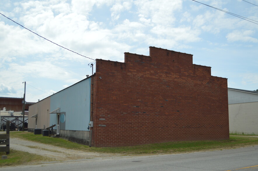 898 Bradford St SW, Gainesville, GA for lease - Building Photo - Image 3 of 17