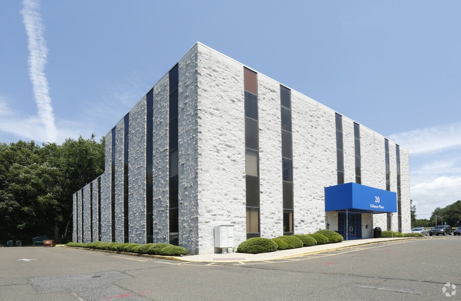 20 Gibson Pl, Freehold, NJ for lease - Building Photo - Image 3 of 4