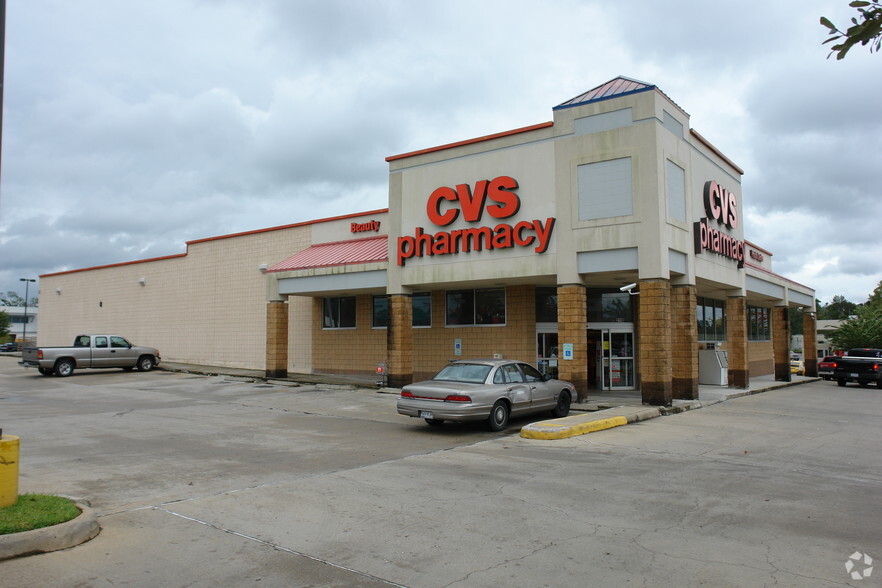 2110 N Frazier St, Conroe, TX for lease - Building Photo - Image 3 of 6