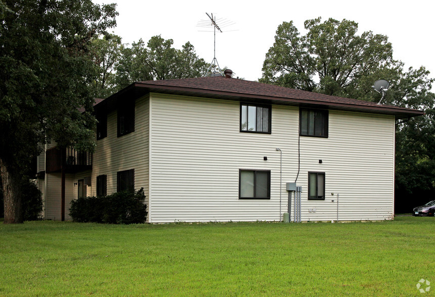 1041 Eagle Lake Rd, Big Lake, MN for sale - Primary Photo - Image 1 of 1