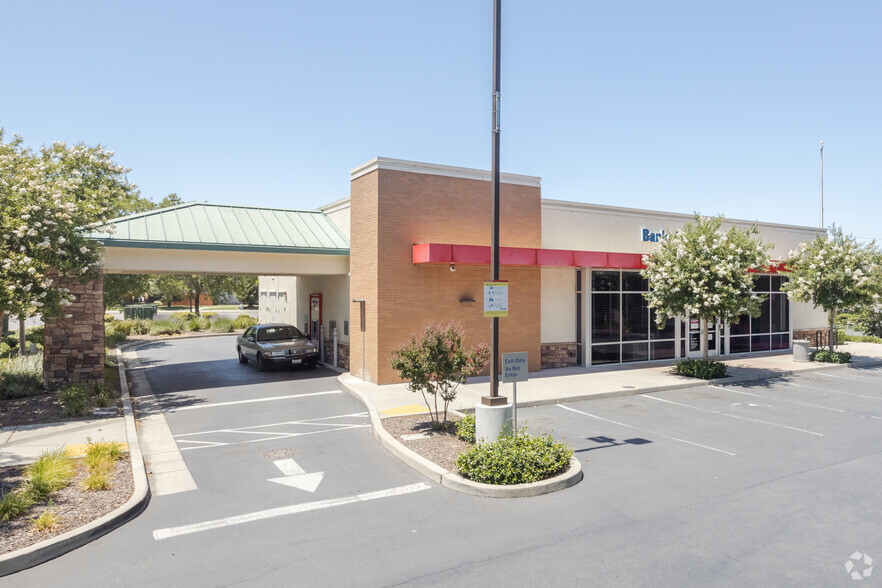 2000-2155 Town Center Plaza, West Sacramento, CA for lease - Building Photo - Image 3 of 11