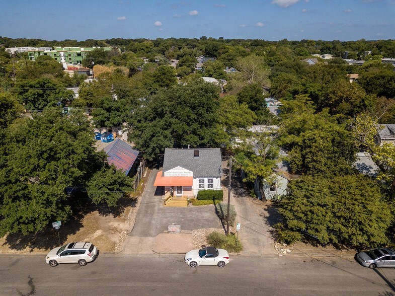 2122 Oxford Ave, Austin, TX for sale - Building Photo - Image 1 of 1