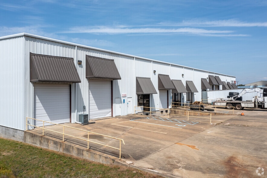 2506-2514 Midpark Rd, Montgomery, AL for sale - Building Photo - Image 1 of 1