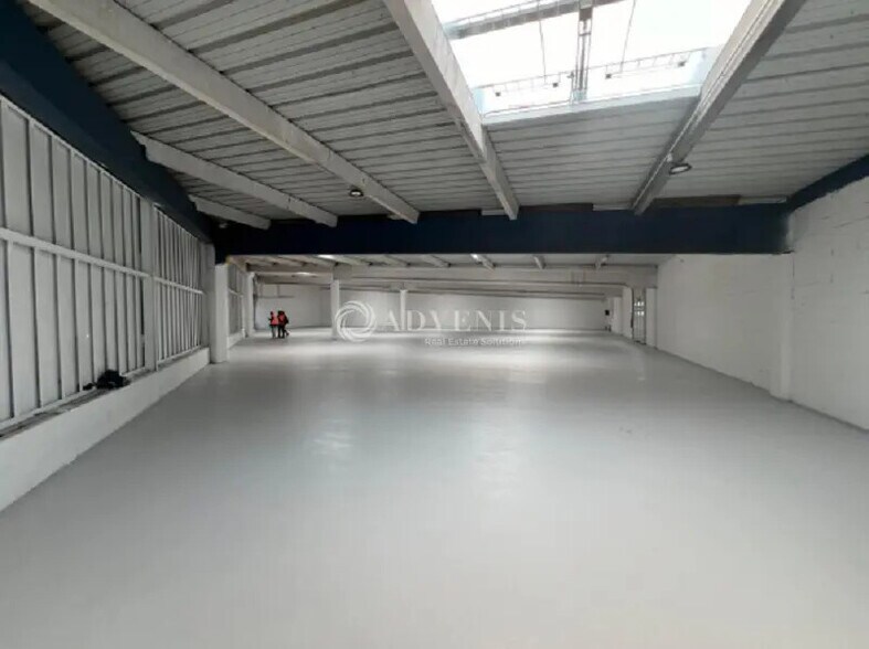 Flex in Maurepas for lease - Interior Photo - Image 2 of 6