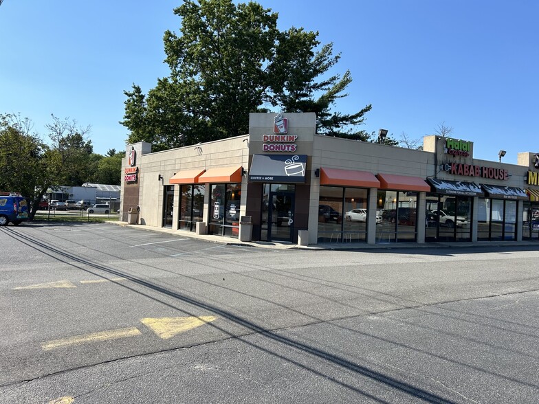 597-611 Hicksville Rd, Bethpage, NY for lease - Building Photo - Image 1 of 5