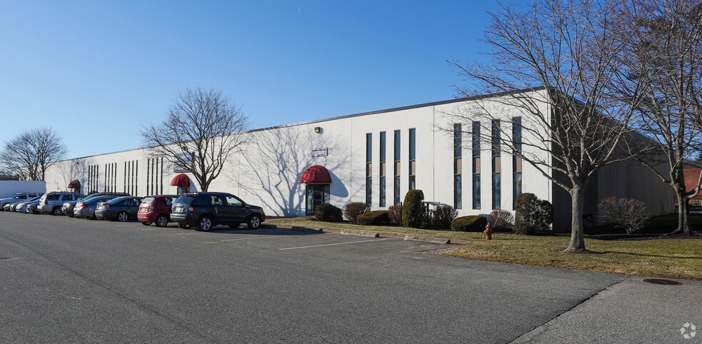 81-87 York Ave, Randolph, MA for lease - Building Photo - Image 1 of 5