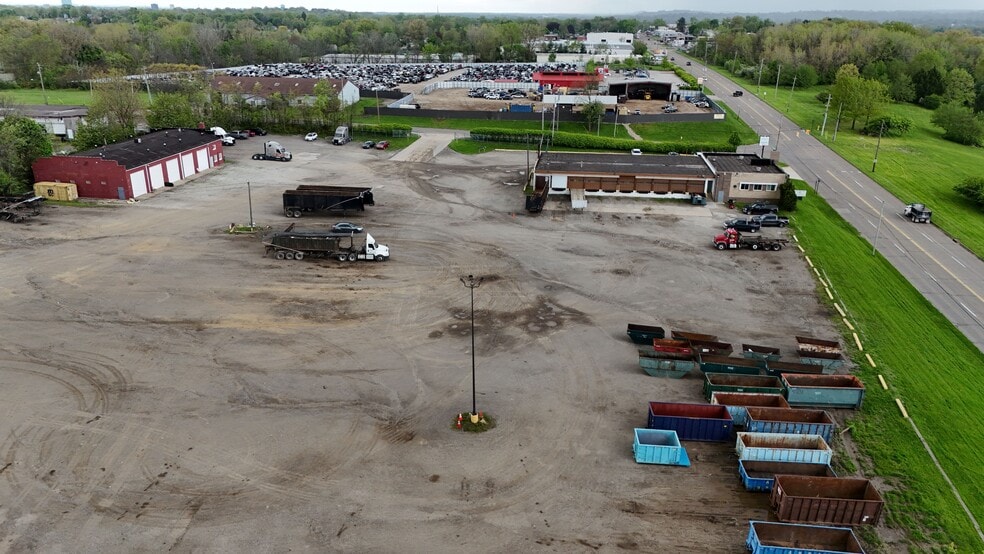 1350 Kelly Ave, Akron, OH for lease - Building Photo - Image 2 of 4