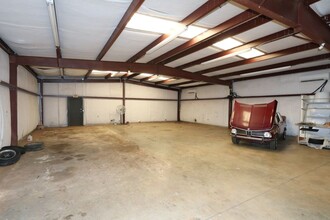 102 S Moore St, Duncan, SC for lease Interior Photo- Image 2 of 5