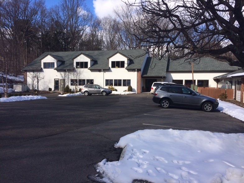 2 Scofieldtown Rd, Stamford, CT for lease - Building Photo - Image 3 of 10